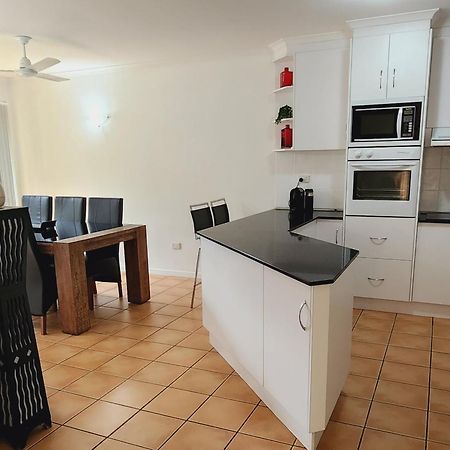 La Villa At Beach Court Эйрли-Бич Экстерьер фото